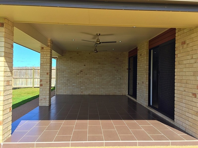 2 Thomas Street, Gracemere QLD 4702