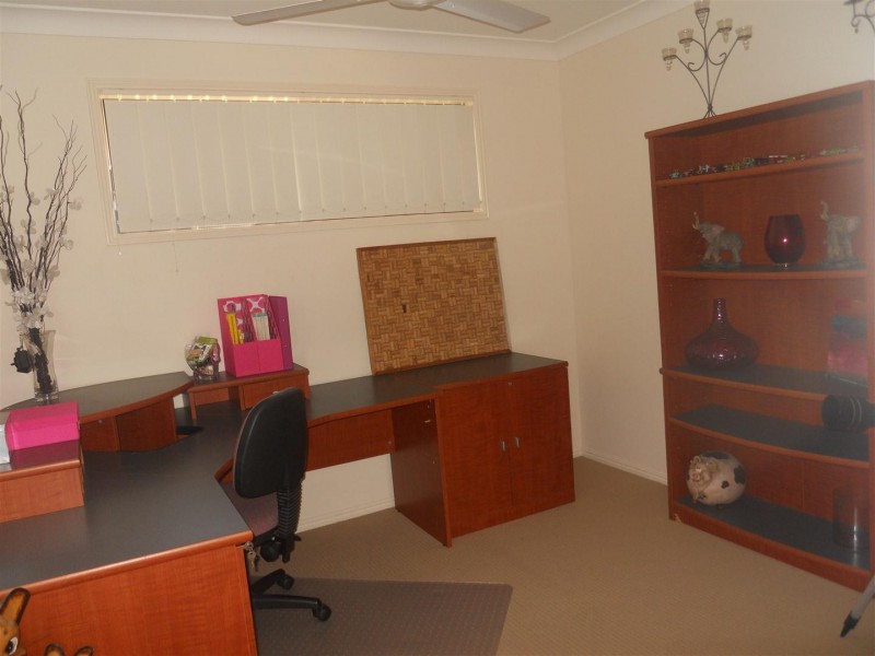 6 Riley Drive, Gracemere QLD 4702