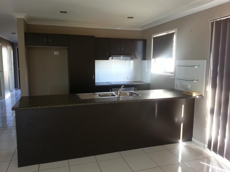 14 Angela Court, Gracemere QLD 4702