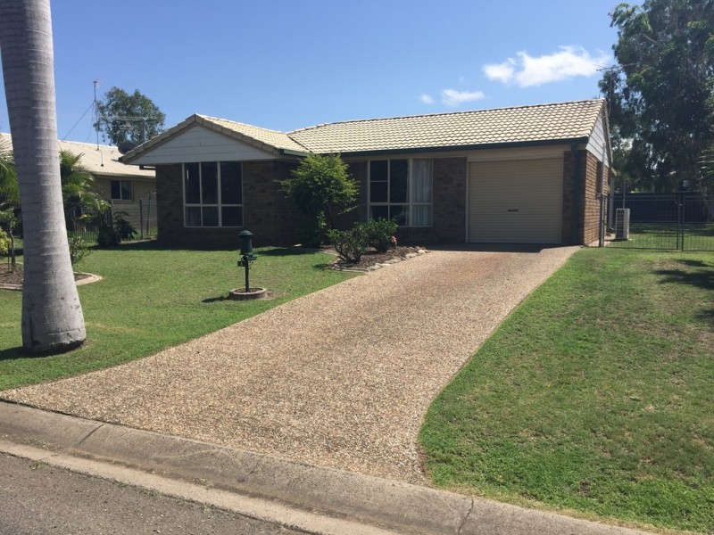 3 Mathias Place, Kawana QLD 4701