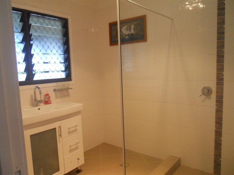 8 Cassar Street, Gracemere QLD 4702