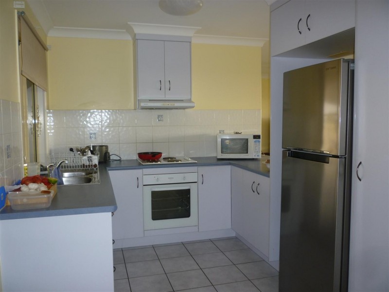 10 Poinciana Place, Gracemere QLD 4702