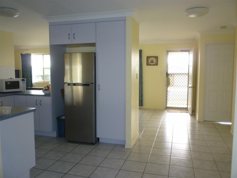 10 Poinciana Place, Gracemere QLD 4702