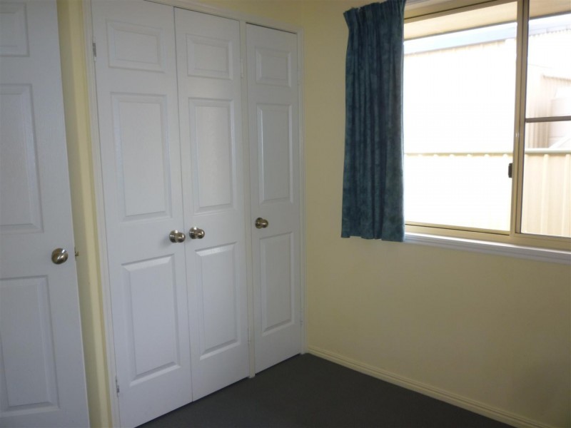 10 Poinciana Place, Gracemere QLD 4702