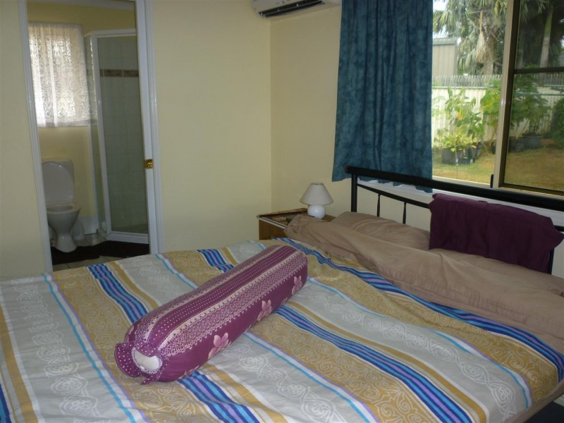 10 Poinciana Place, Gracemere QLD 4702