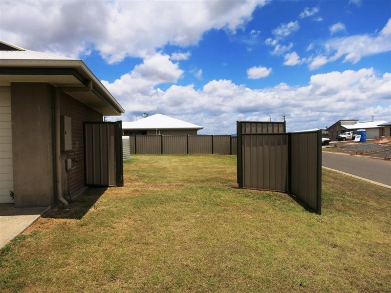 4 Belltrees Place, Gracemere QLD 4702