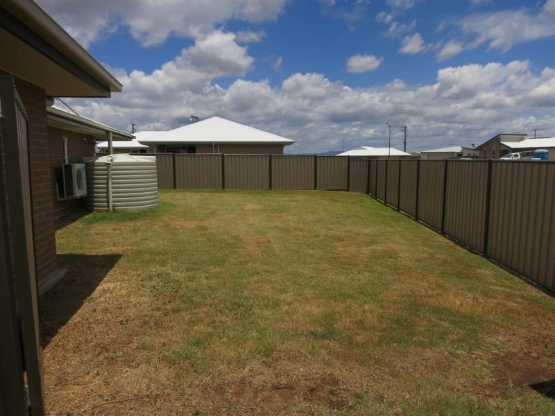 4 Belltrees Place, Gracemere QLD 4702