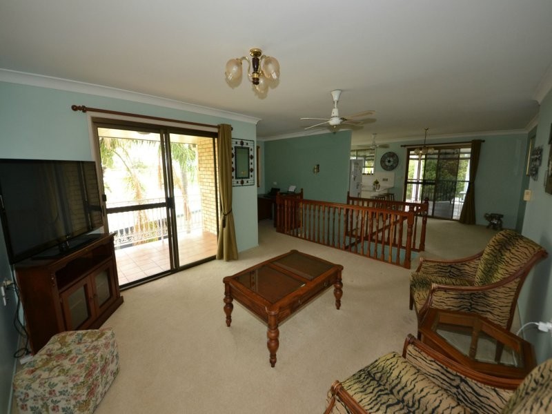 3 Clara Place, Gracemere QLD 4702