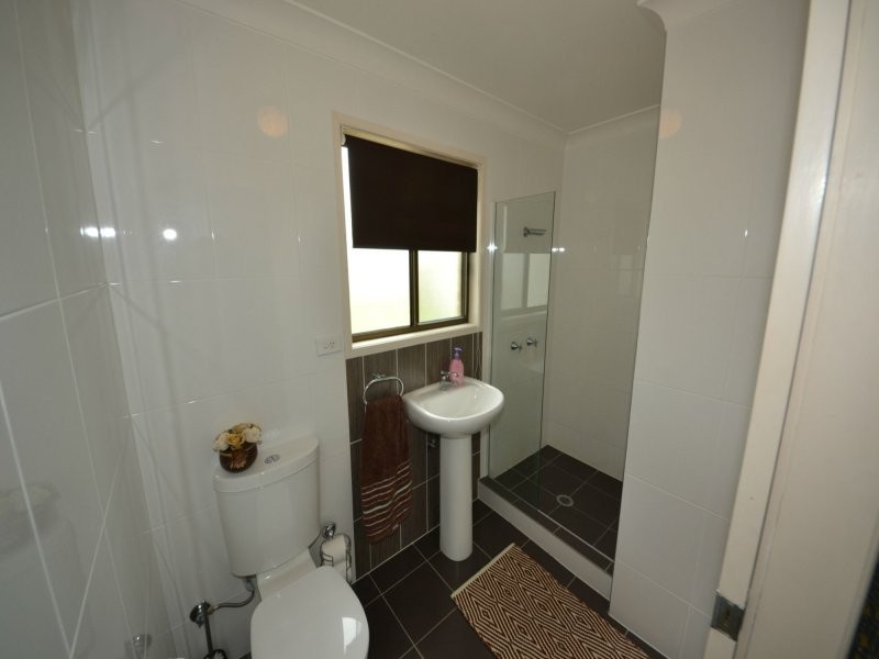 3 Clara Place, Gracemere QLD 4702