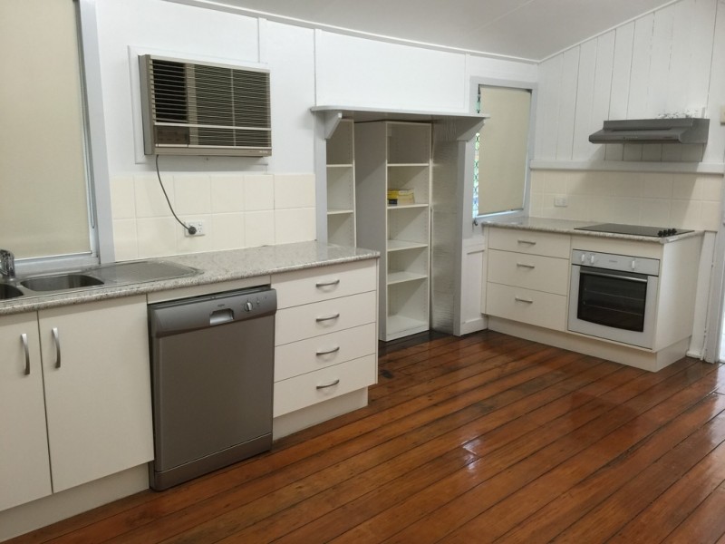 28 DENISON STREET, Rockhampton City QLD 4700