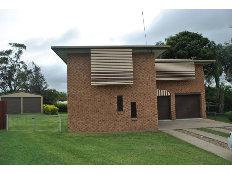 2 Clara Place, Gracemere QLD 4702