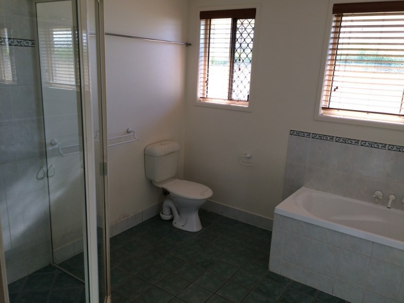 12 Zamia Way, Gracemere QLD 4702