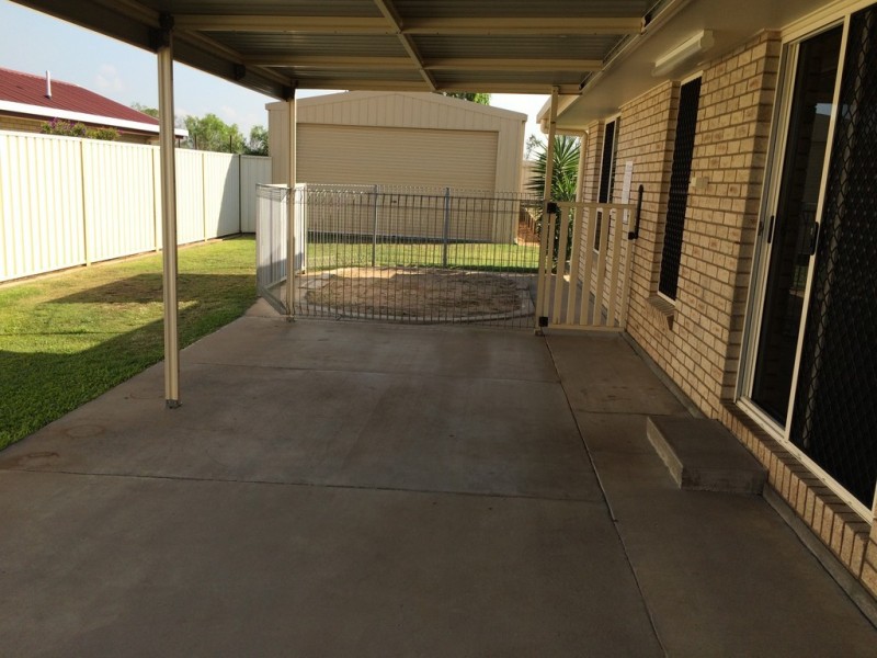 12 Zamia Way, Gracemere QLD 4702