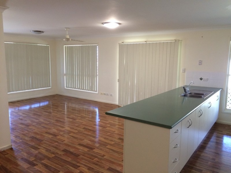 12 Zamia Way, Gracemere QLD 4702