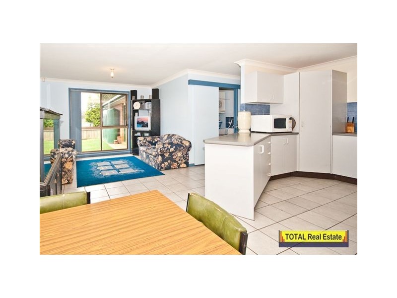 11 Macarthur Drive, Kallangur QLD 4503