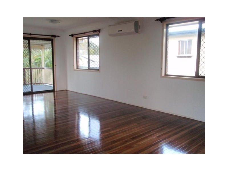 11 Forestville Road, Petrie QLD 4502