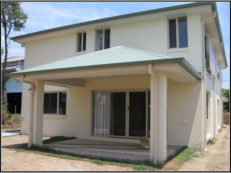 8 Faversham St, Woolloongabba QLD 4102