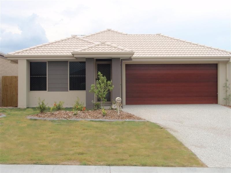 6 Chrysler Prd, North Lakes QLD 4509