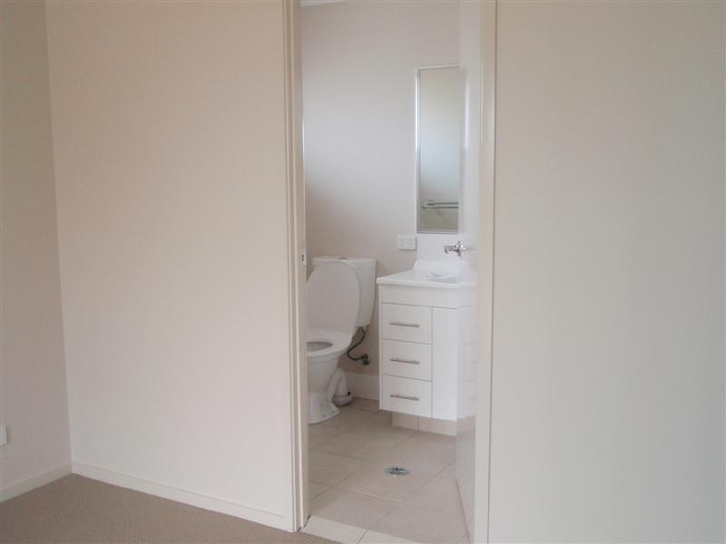 6 Chrysler Prd, North Lakes QLD 4509