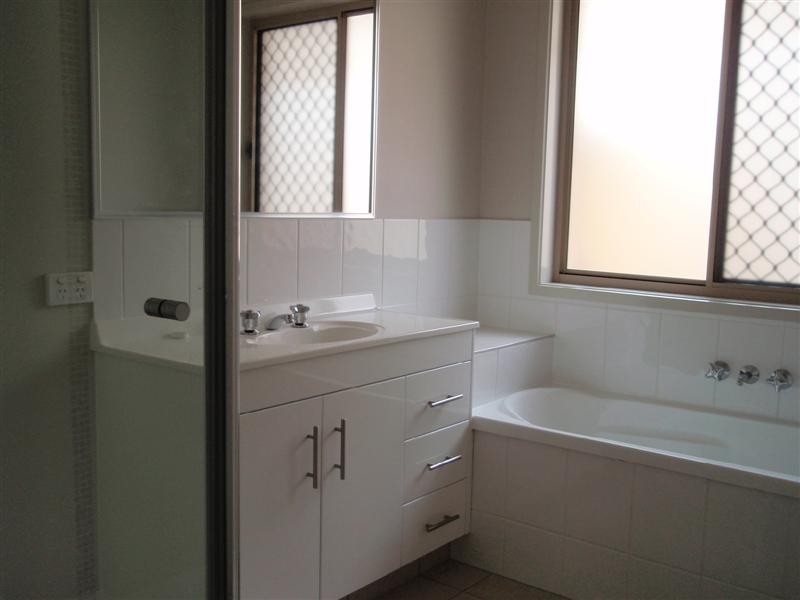 6 Chrysler Prd, North Lakes QLD 4509