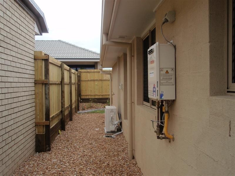 6 Chrysler Prd, North Lakes QLD 4509