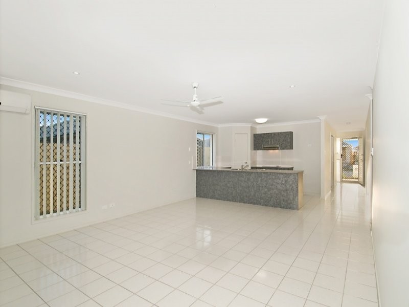 28 Chrysler Parade, Kallangur QLD 4503
