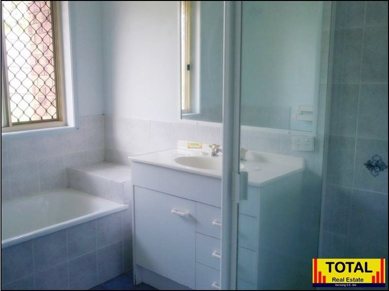 18 Freedom Drive, Kallangur QLD 4503