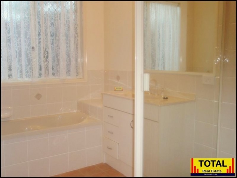 4 Allenby Close, North Lakes QLD 4509