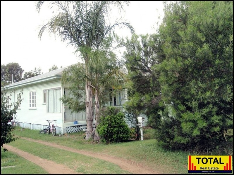 16 Herbert Street, Millmerran QLD 4357