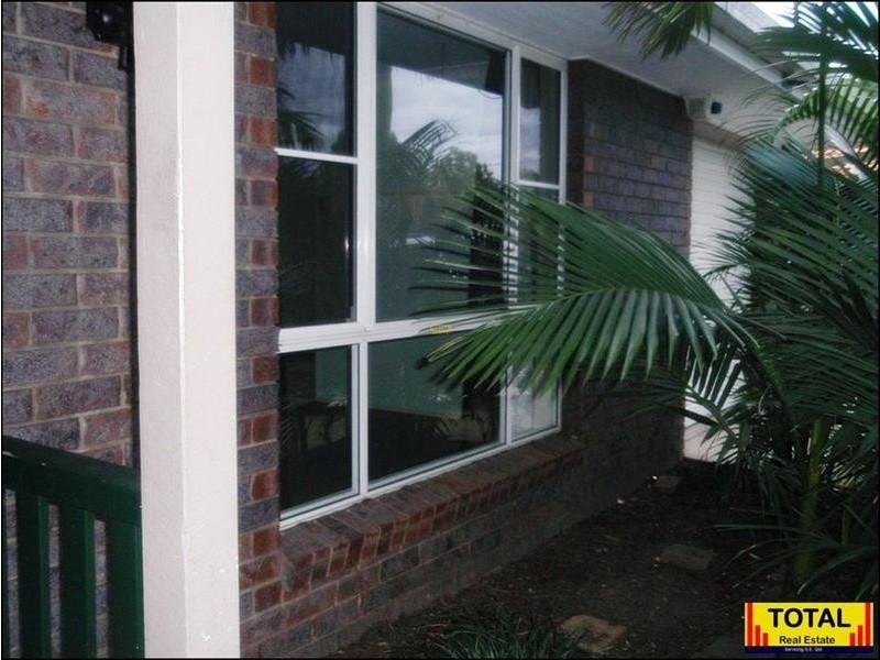 4 theten Court, Kallangur QLD 4503