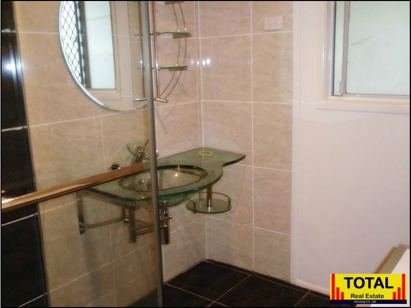 14 Belrose Ave, Petrie QLD 4502