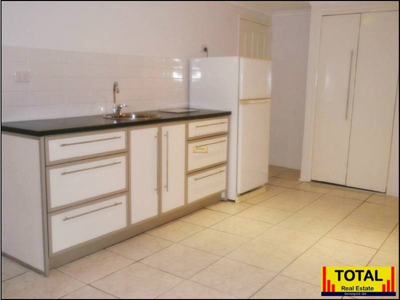 14 Belrose Ave, Petrie QLD 4502