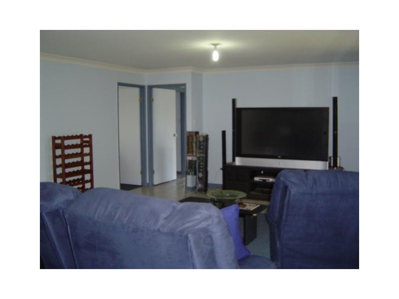 11 Macarthur Drive, Kallangur QLD 4503