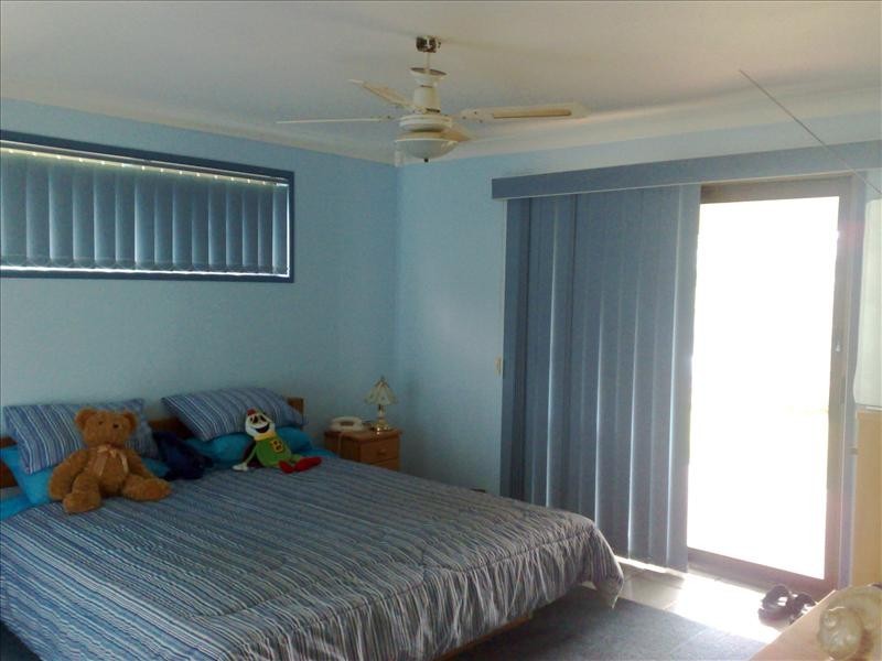 11 Macarthur Drive, Kallangur QLD 4503