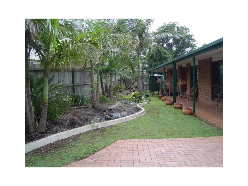 11 Macarthur Drive, Kallangur QLD 4503