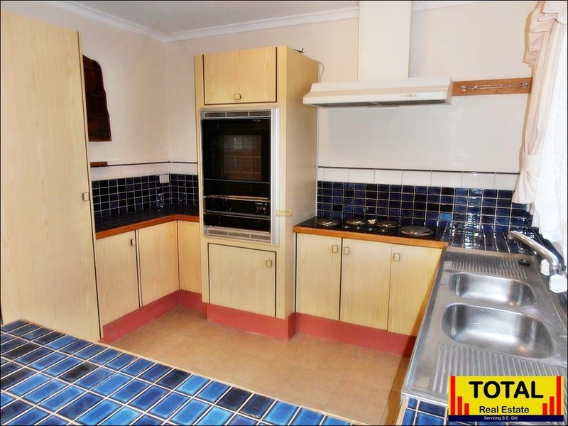 1 Colonial Drive, Lawnton QLD 4501