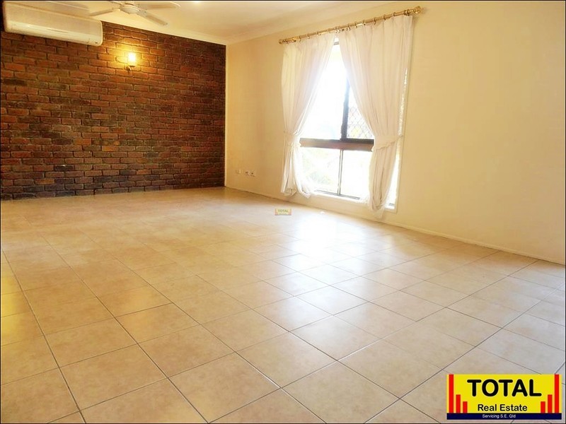 1 Colonial Drive, Lawnton QLD 4501