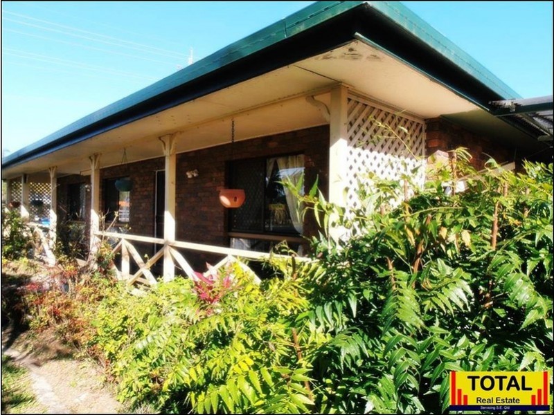 1 Colonial Drive, Lawnton QLD 4501