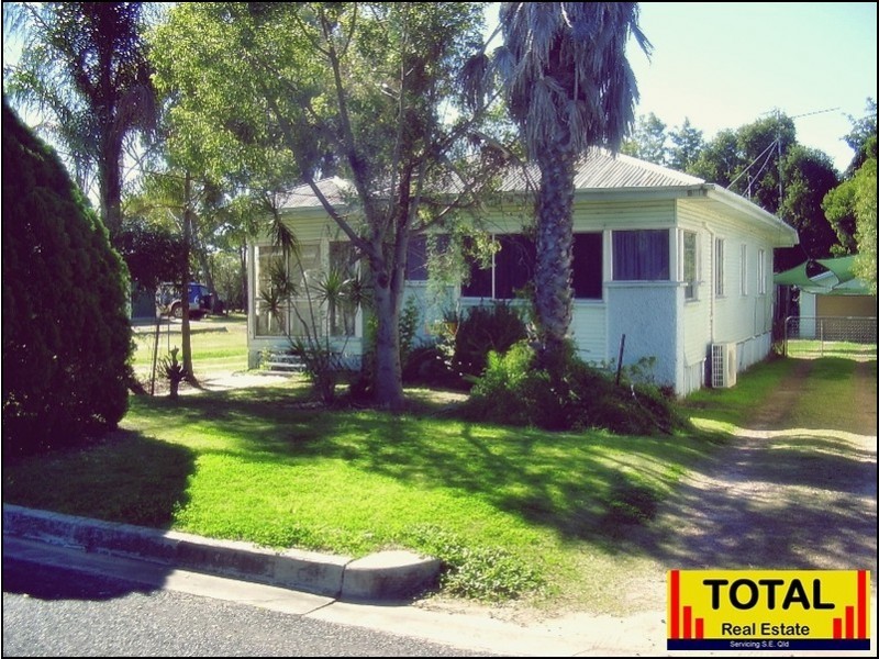 16 Herbert Street, Millmerran QLD 4357