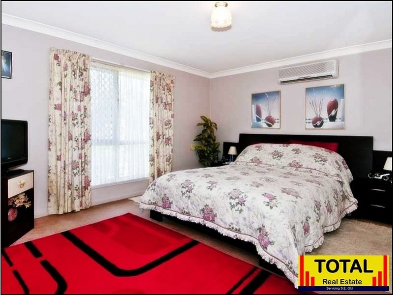 Edens Landing QLD 4207