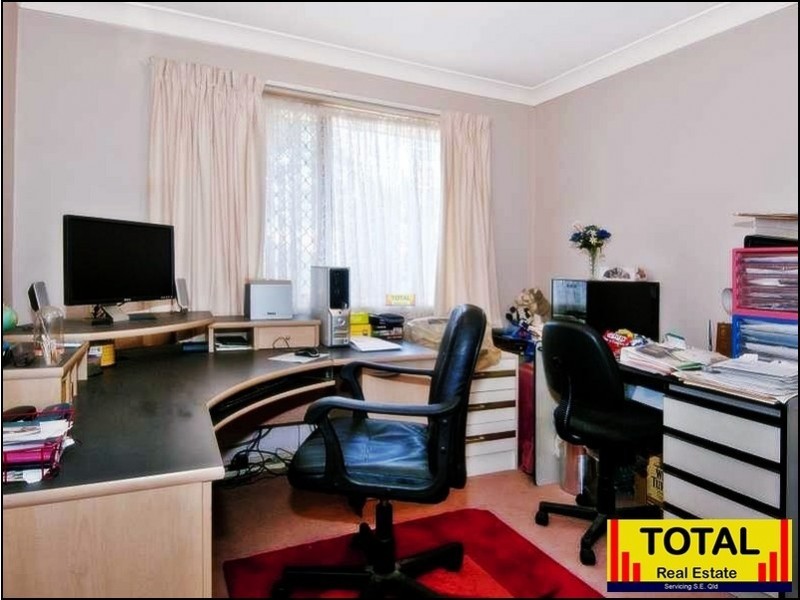 Edens Landing QLD 4207