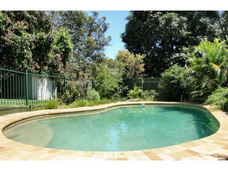 5 Clarendon St, Strathpine QLD 4500
