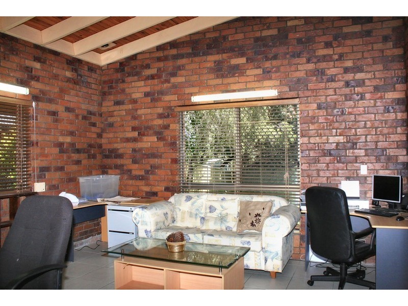5 Clarendon St, Strathpine QLD 4500