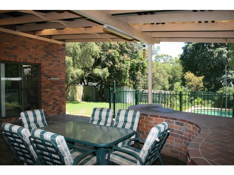 5 Clarendon St, Strathpine QLD 4500