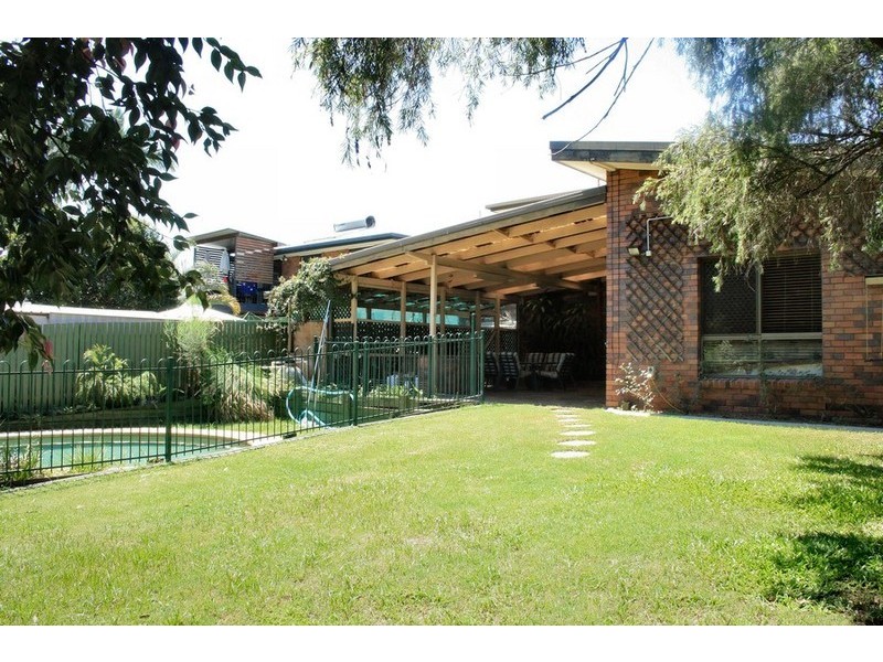 5 Clarendon St, Strathpine QLD 4500