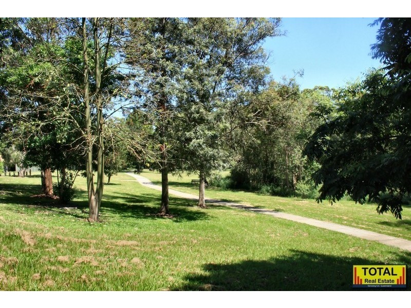 5 Clarendon St, Strathpine QLD 4500