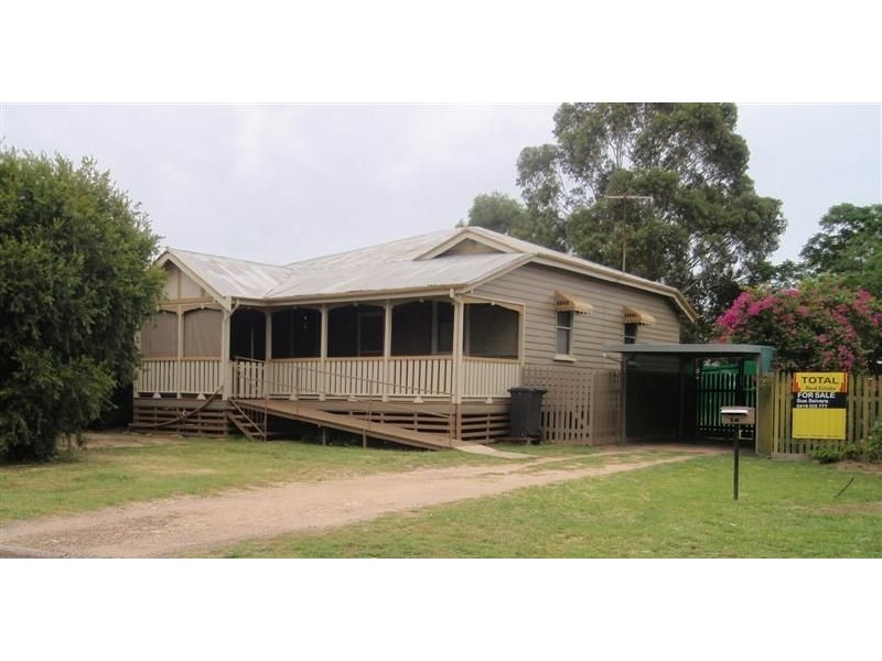 7 Alfred St, Millmerran QLD 4357