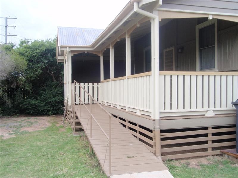 7 Alfred St, Millmerran QLD 4357