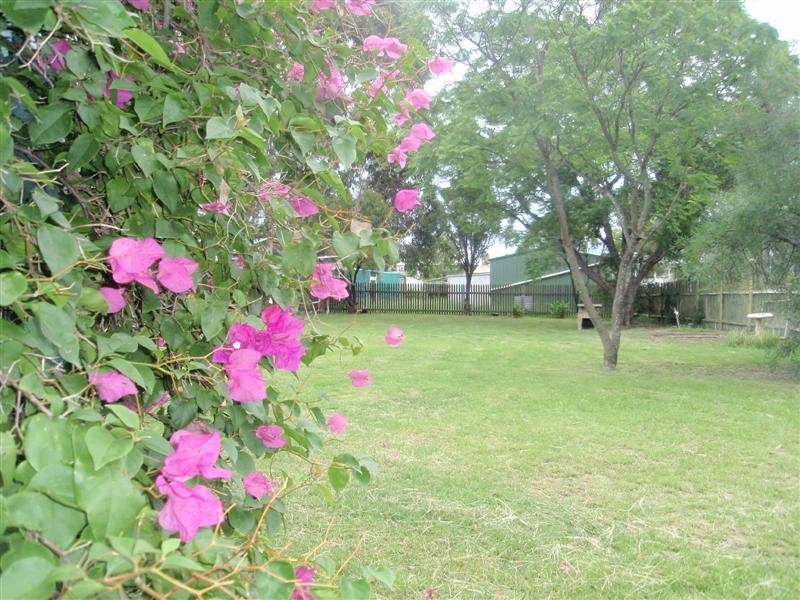 7 Alfred St, Millmerran QLD 4357