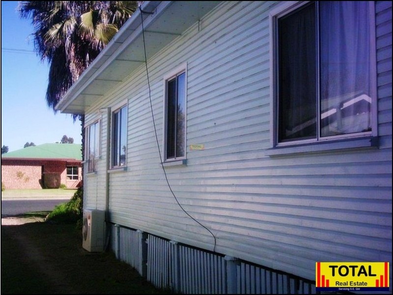 16 Herbert Street, Millmerran QLD 4357